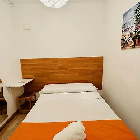 Punta Me Rooms In Madrid Downtown Exterior photo